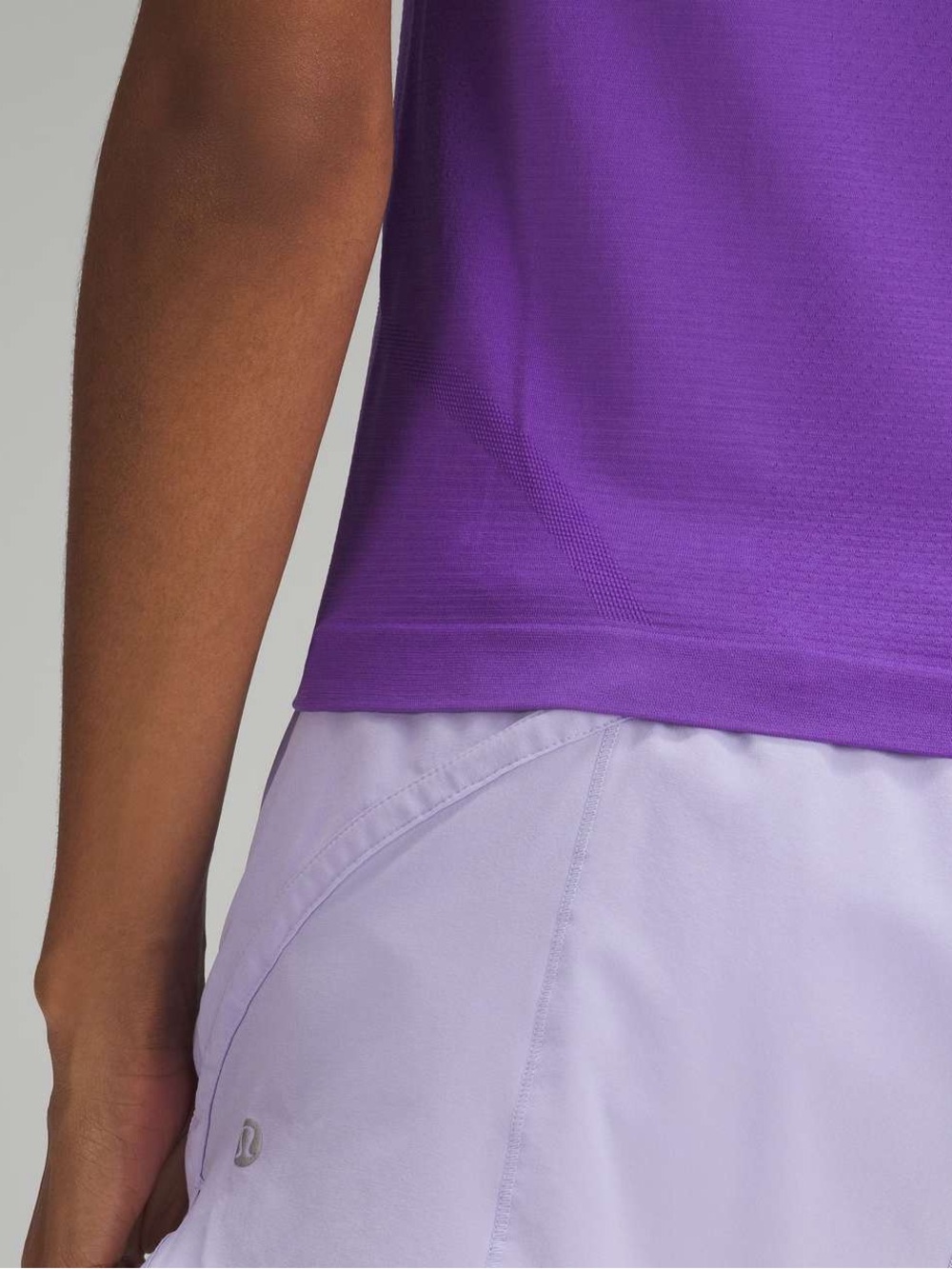 LULULEMON Tee-Shirt 💜PURPLE💜 - Picture 4 of 11